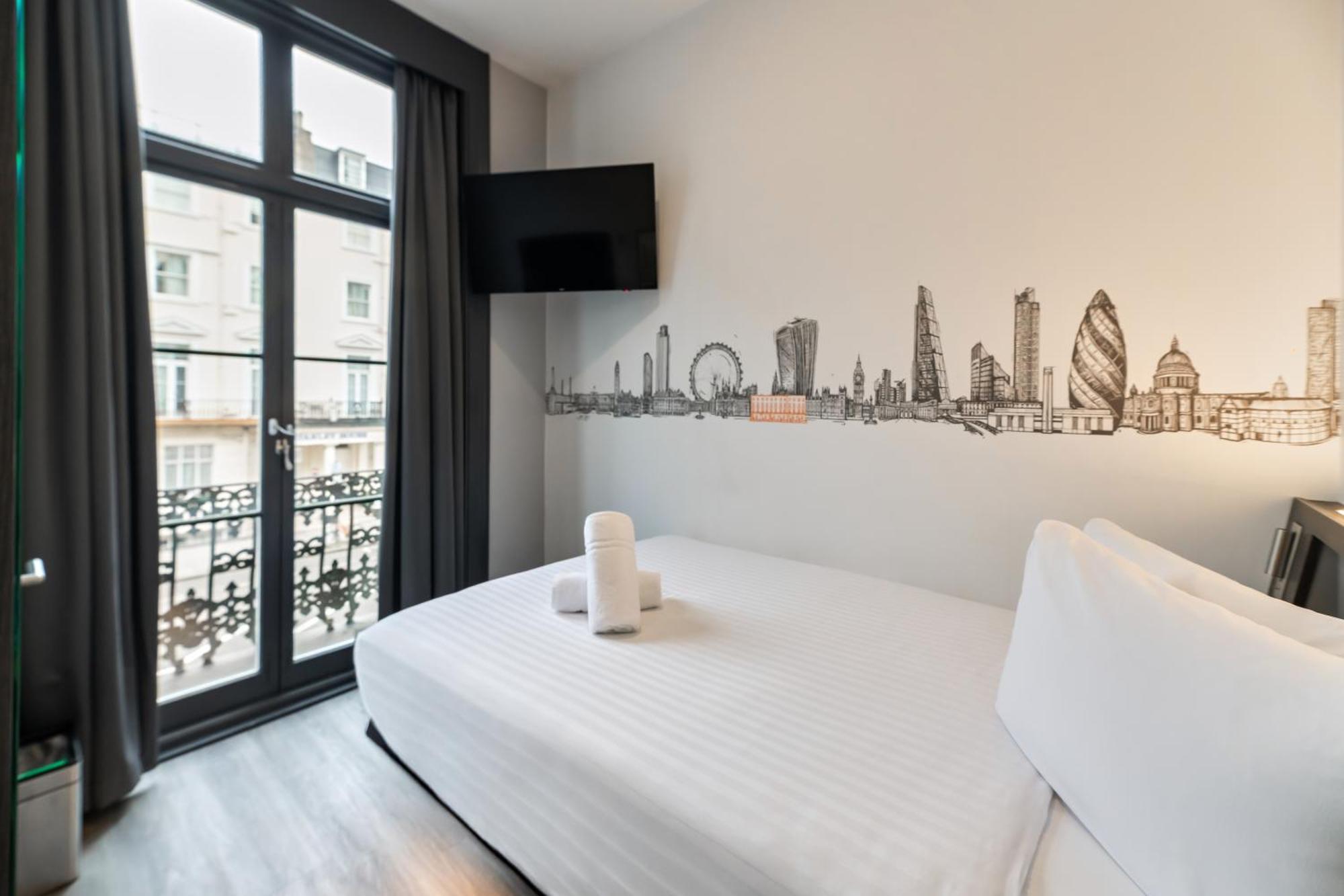 Easyhotel Victoria Londra Esterno foto